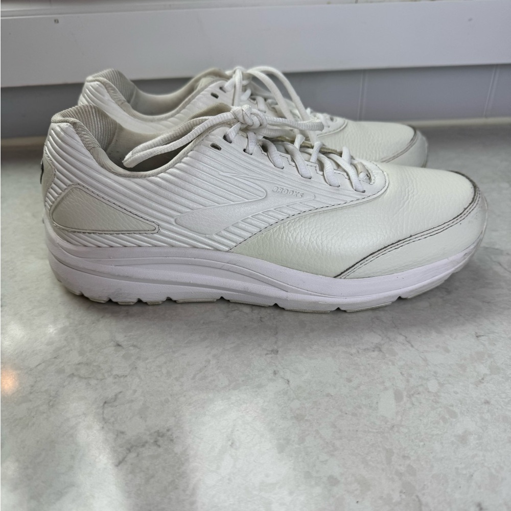 Brooks Addiction Walker 2 - image 5